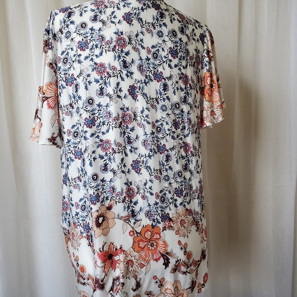 The Neck Down Floral Top with Tie Womens Large - Picture 7 of 10